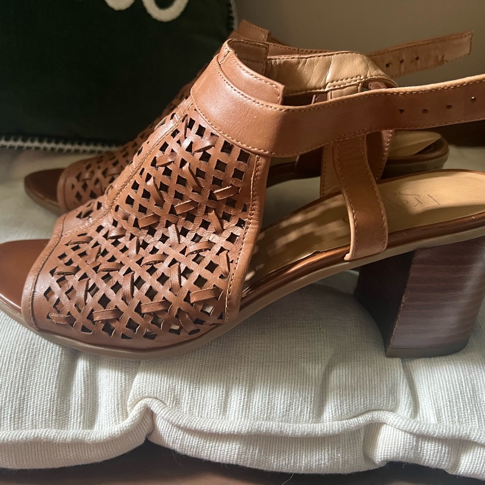 Franco Sarto Tan Leather Heels